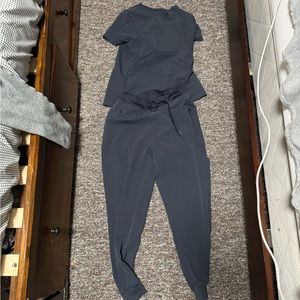 Mandala grey scrub set